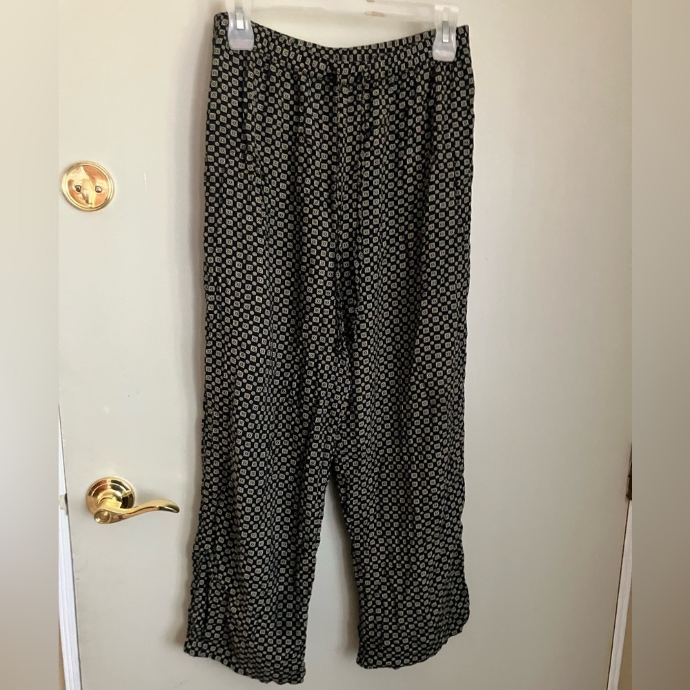 Patterned Black and Gray Women's Pants - Picture 1 of 3